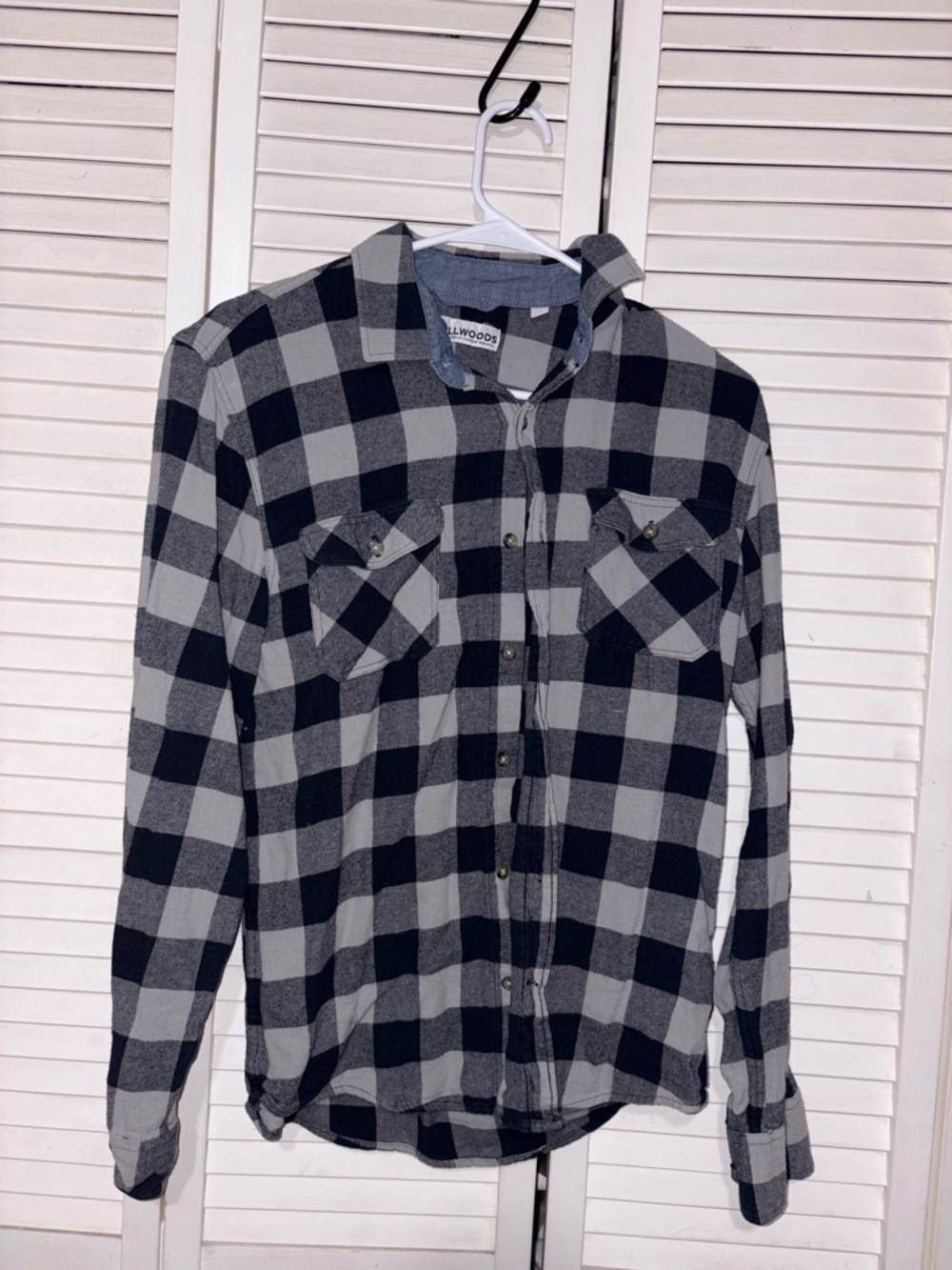 Men's Black & Gray Plaid Button-Down Shirt